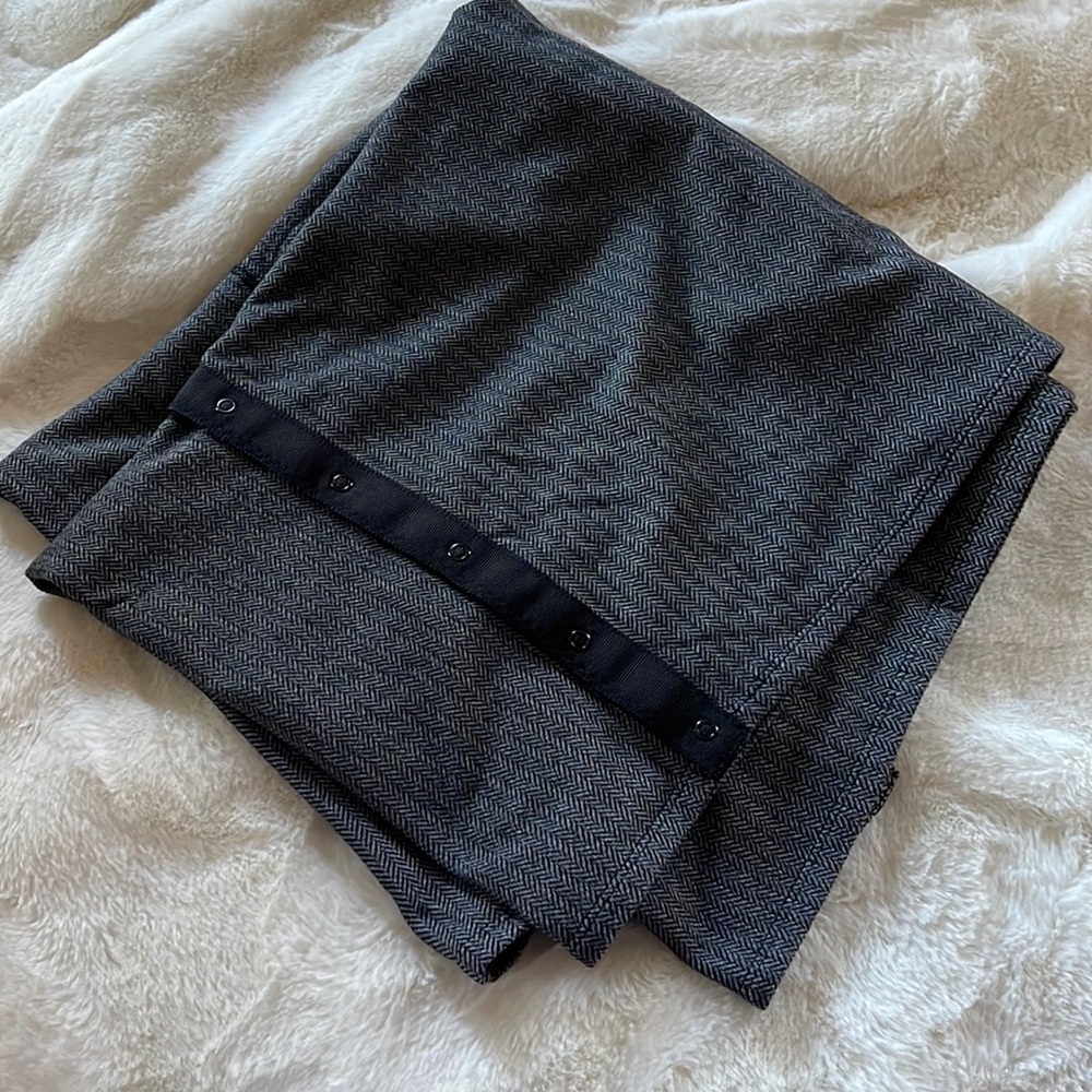 Lululemon snap scarf